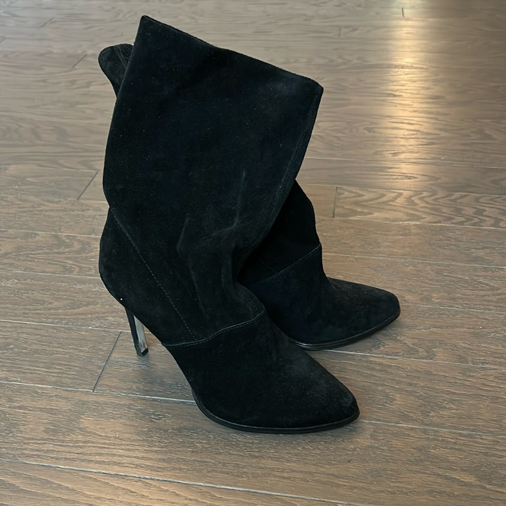 Black Suede BCBG Generation Booties!! Unbelievable Condition!!